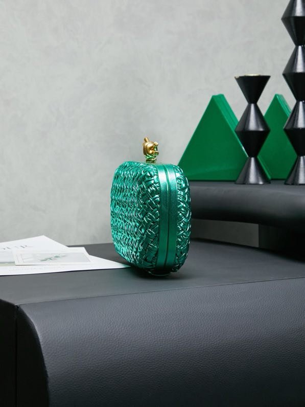 Сумка клатч Intrecciato Knot 20 см фото 2