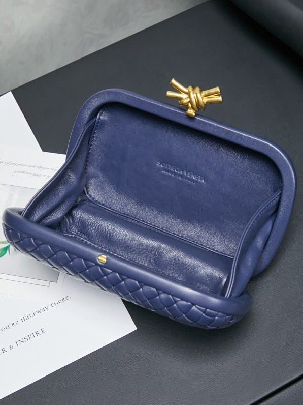 Сумка клатч Intrecciato Knot 20 см фото 3