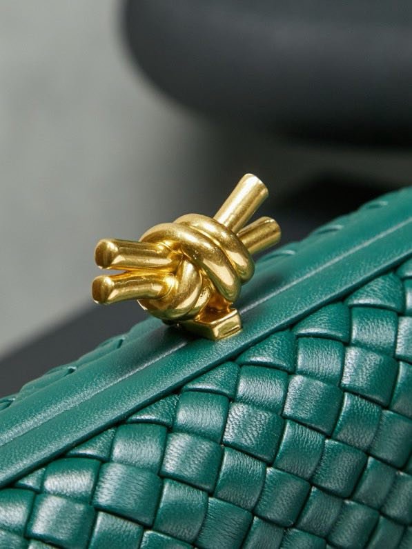 Сумка клатч Intrecciato Knot 20 см фото 3