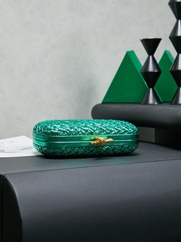 Сумка клатч Intrecciato Knot 20 см фото 3