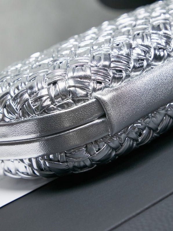 Сумка клатч Intrecciato Knot 20 см фото 5