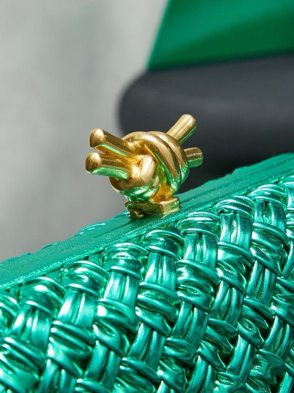 Сумка клатч Intrecciato Knot 20 см фото 6