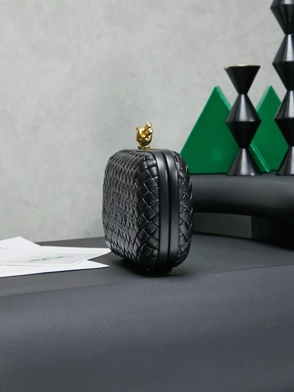 Сумка клатч Intrecciato Knot 20 см фото 8