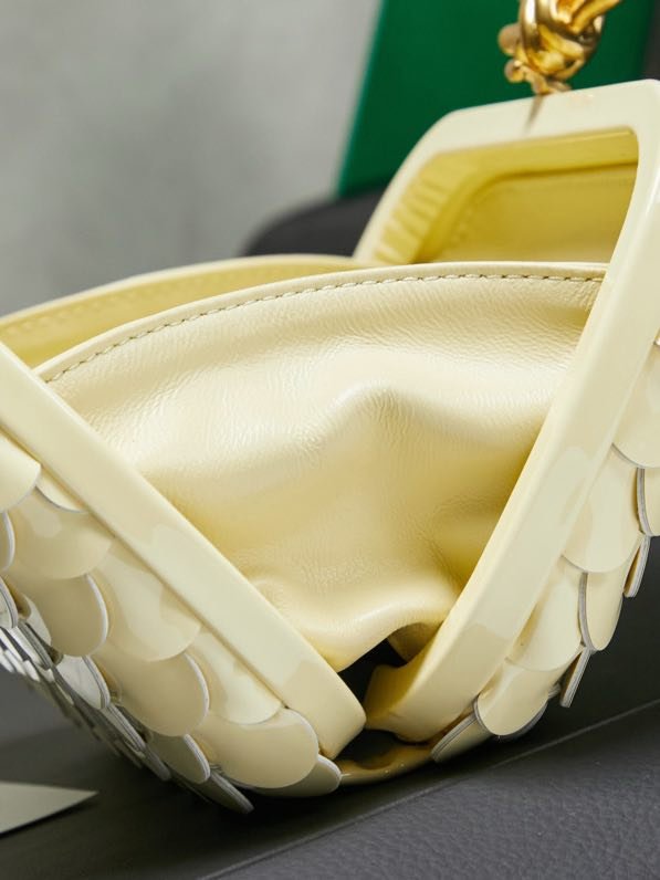 A bag clutch Intrecciato Knot 20 cm фото 9