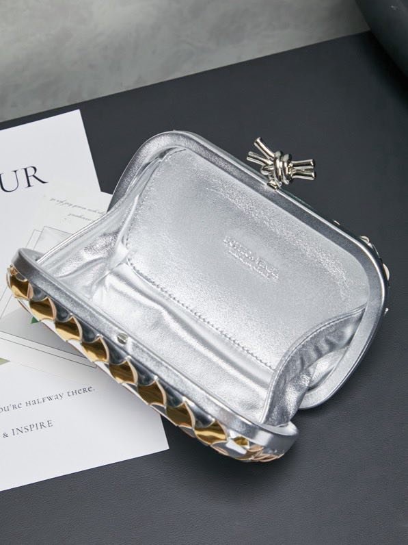 Сумка клатч Intrecciato Knot 20 см фото 9