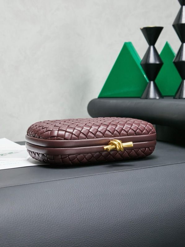 Сумка клатч Intrecciato Knot 20 см фото 9