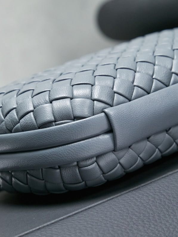 A bag clutch Intrecciato Knot 20 cm фото 9