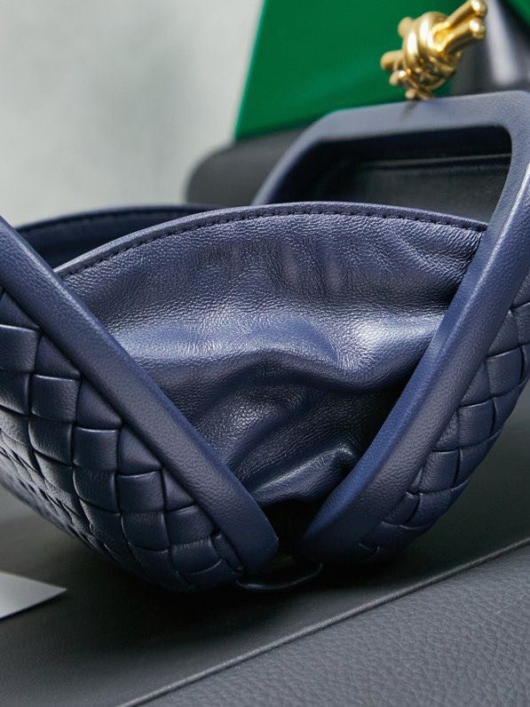 Сумка клатч Intrecciato Knot 20 см фото 9