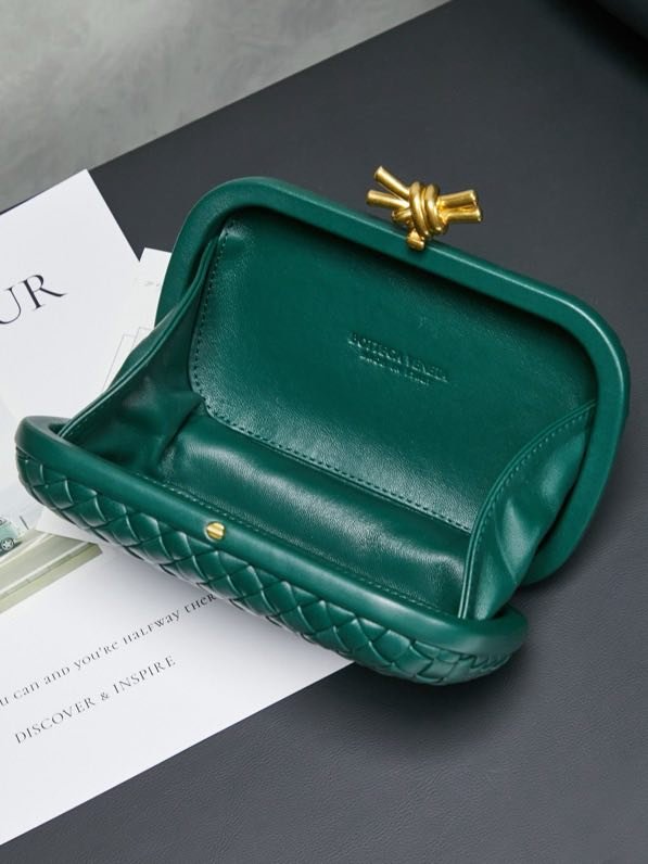 Сумка клатч Intrecciato Knot 20 см фото 9