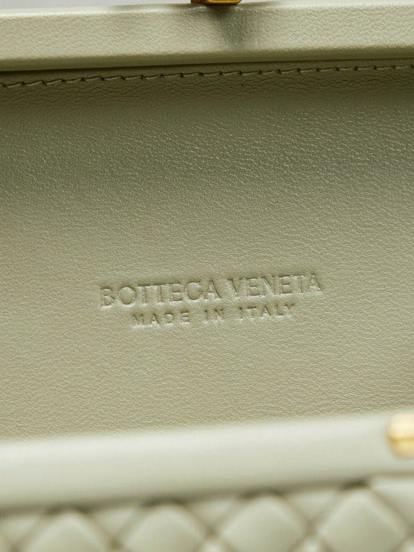 A bag clutch Intrecciato Knot 20 cm фото 9