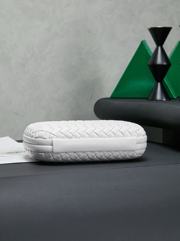 Сумка клатч Intrecciato Knot 20 см фото 9