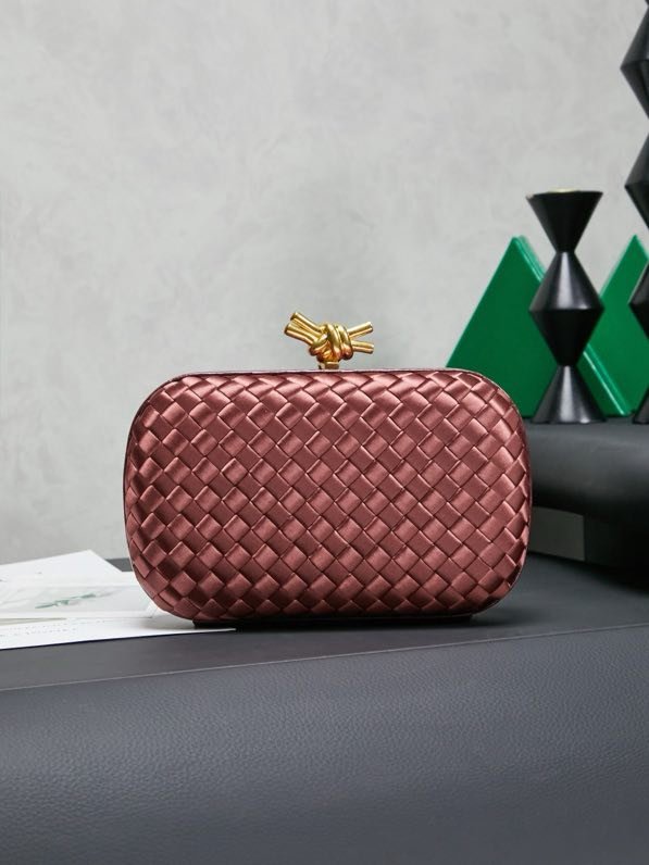 Сумка клатч Knot 20 см (отделка из змеиной кожи)