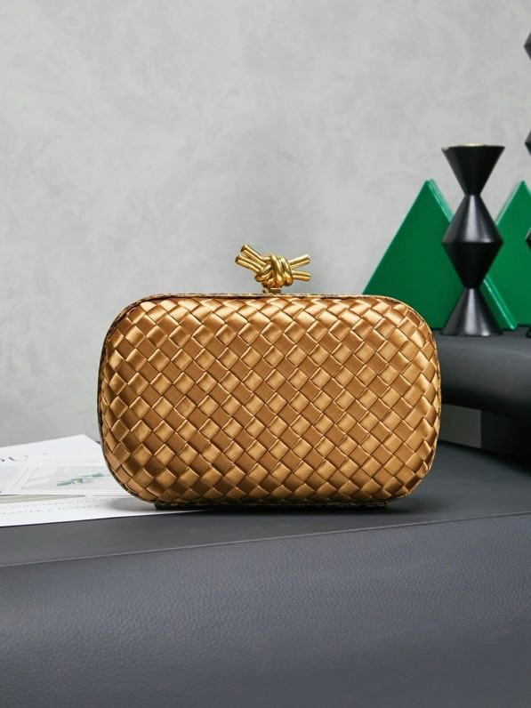 Сумка клатч Knot 20 см (отделка из змеиной кожи)