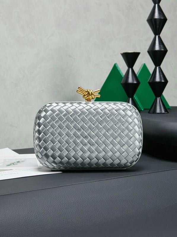 Сумка клатч Knot 20 см (отделка из змеиной кожи)