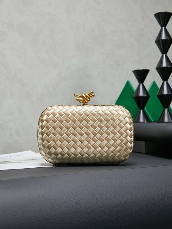 Сумка клатч Knot 20 см (отделка из змеиной кожи)