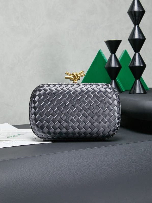 Сумка клатч Knot 20 см (отделка из змеиной кожи)