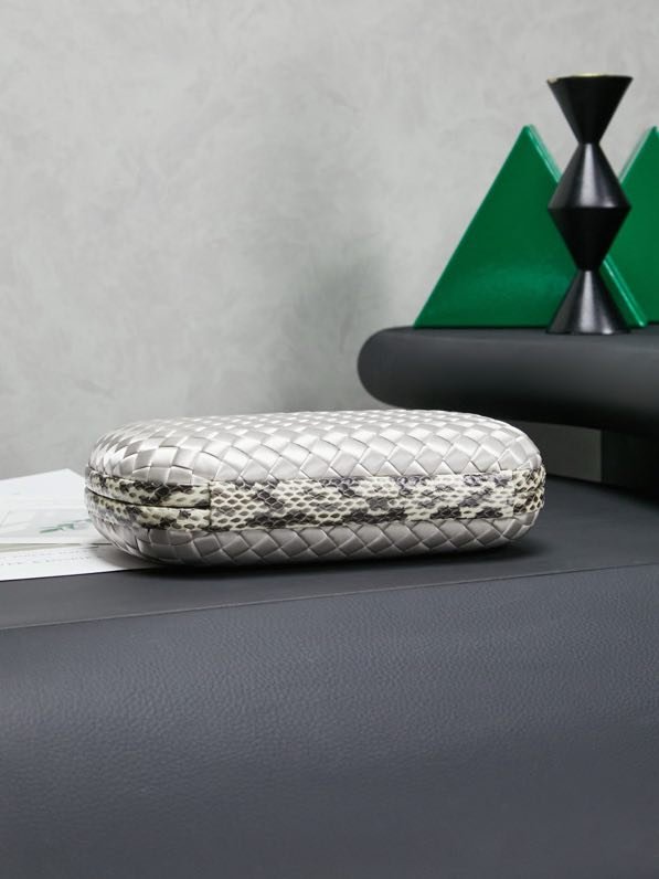 Сумка клатч Knot 20 см (отделка из змеиной кожи) фото 2