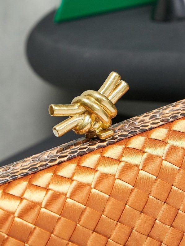 Сумка клатч Knot 20 см (отделка из змеиной кожи) фото 2