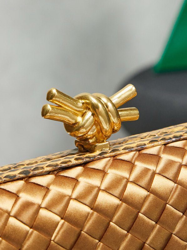 Сумка клатч Knot 20 см (отделка из змеиной кожи) фото 3