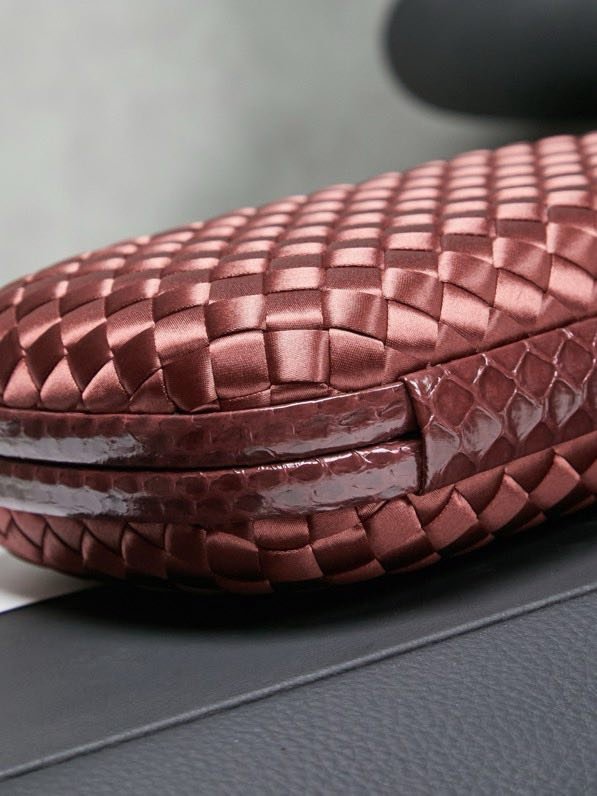 Сумка клатч Knot 20 см (отделка из змеиной кожи) фото 4