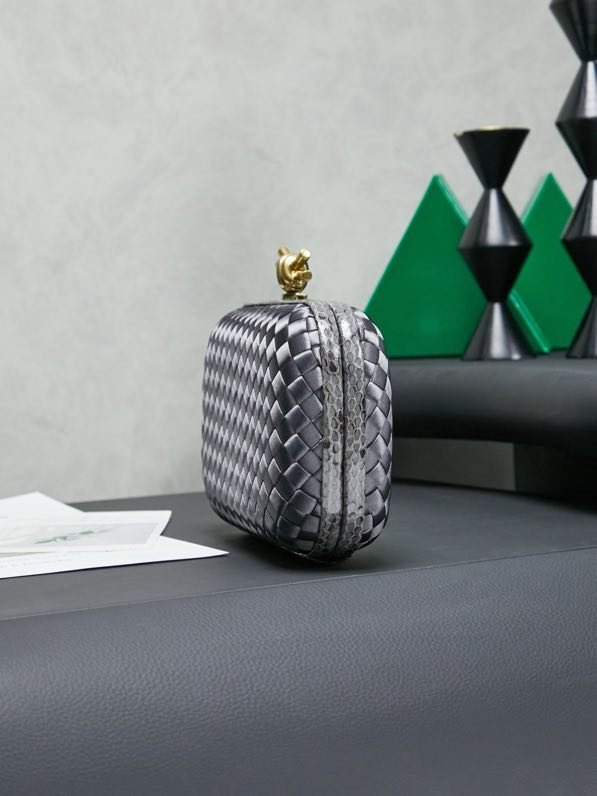 Сумка клатч Knot 20 см (отделка из змеиной кожи) фото 4