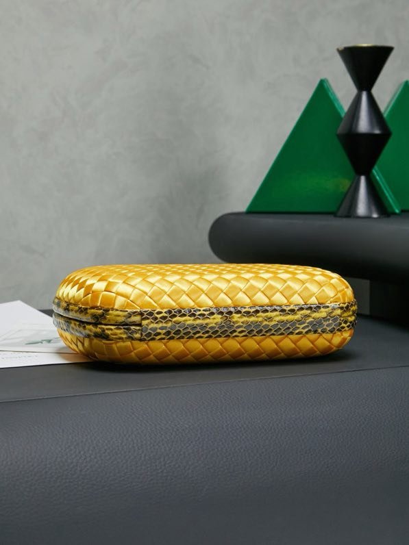 Сумка клатч Knot 20 см (отделка из змеиной кожи) фото 4