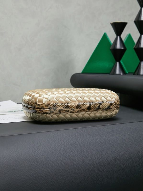 Сумка клатч Knot 20 см (отделка из змеиной кожи) фото 5