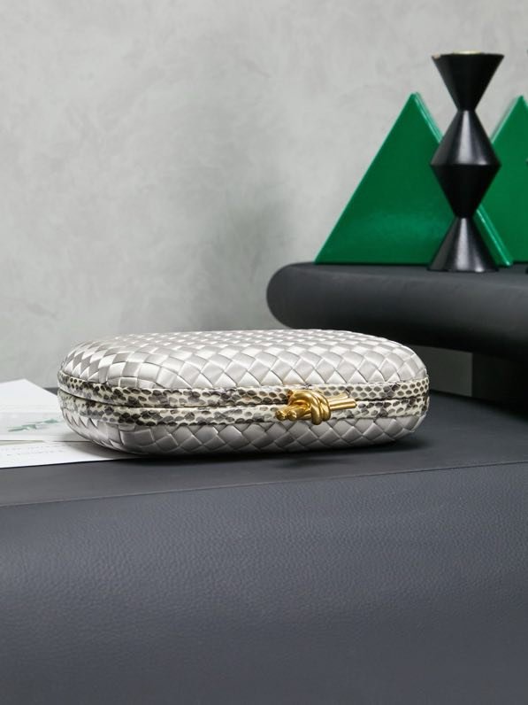 Сумка клатч Knot 20 см (отделка из змеиной кожи) фото 6