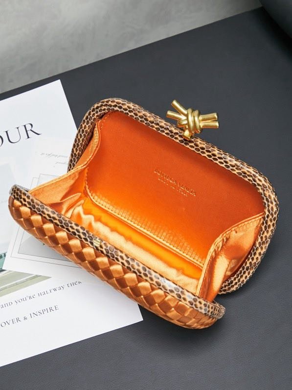 Сумка клатч Knot 20 см (отделка из змеиной кожи) фото 7