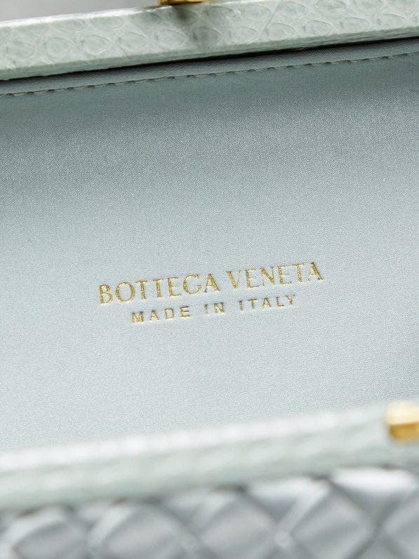 Сумка клатч Knot 20 см (отделка из змеиной кожи) фото 8