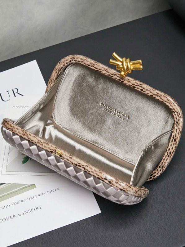 Сумка клатч Knot 20 см (отделка из змеиной кожи) фото 8