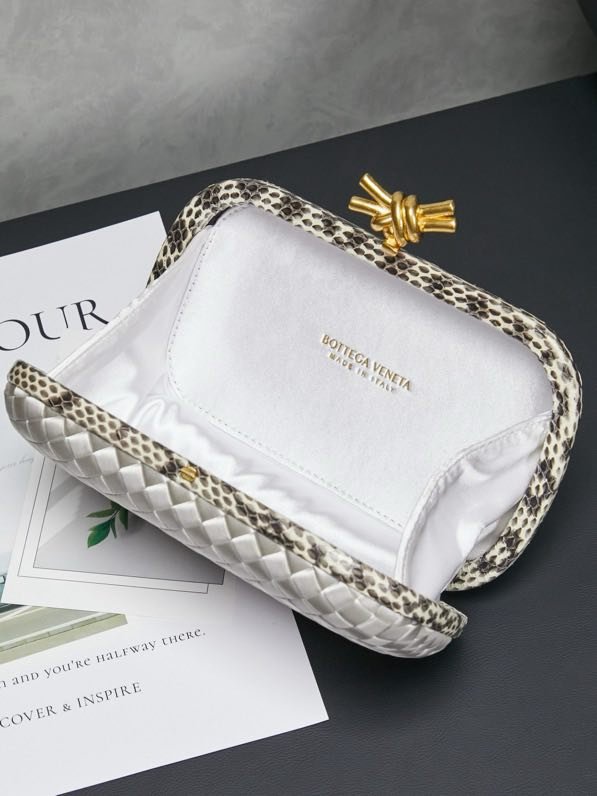 Сумка клатч Knot 20 см (отделка из змеиной кожи) фото 9