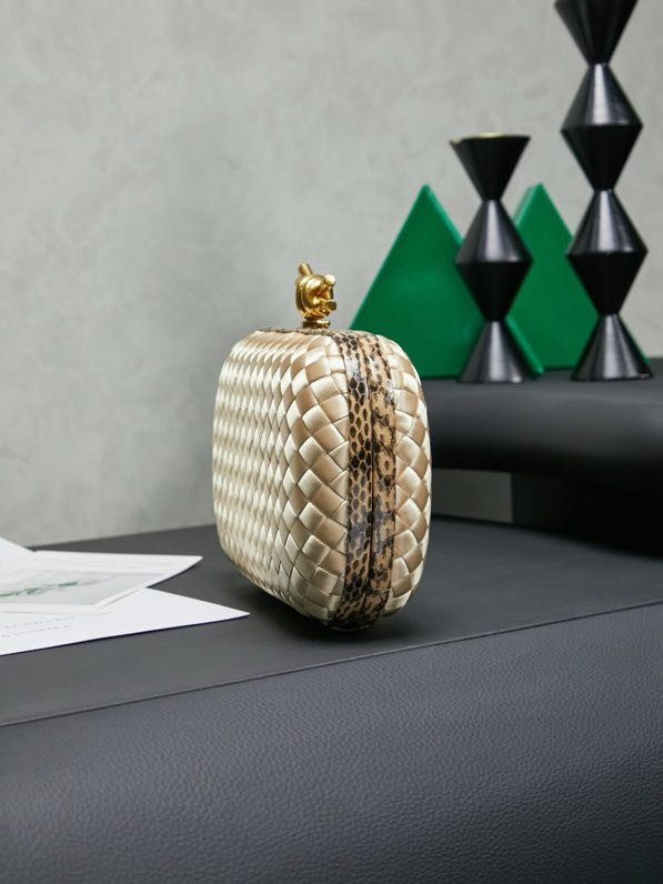 Сумка клатч Knot 20 см (отделка из змеиной кожи) фото 9