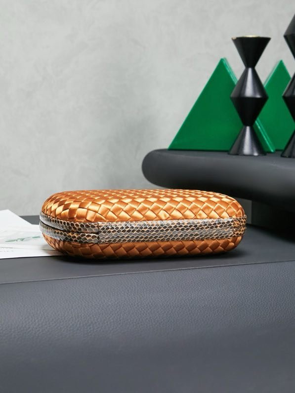 Сумка клатч Knot 20 см (отделка из змеиной кожи) фото 9