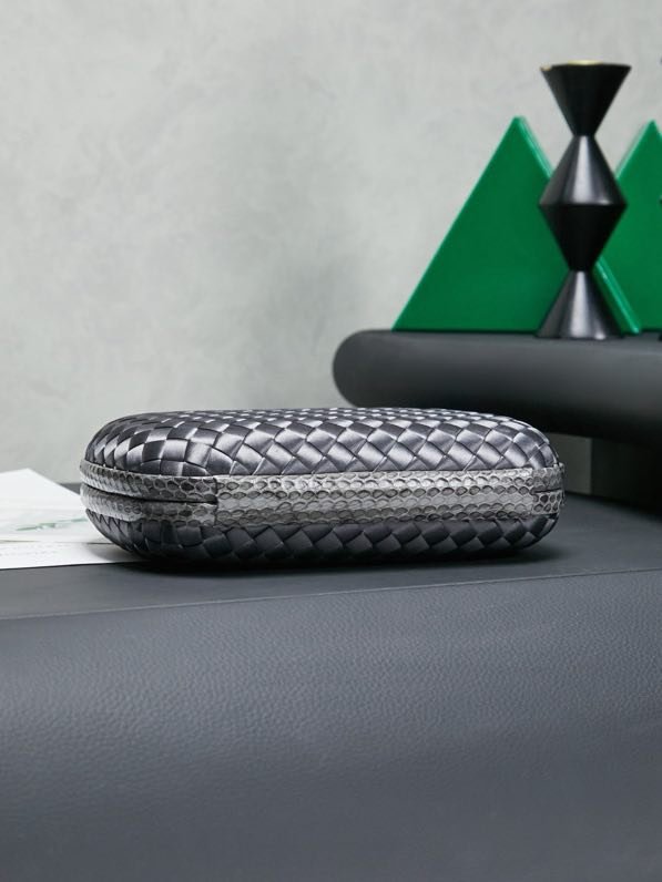 Сумка клатч Knot 20 см (отделка из змеиной кожи) фото 9