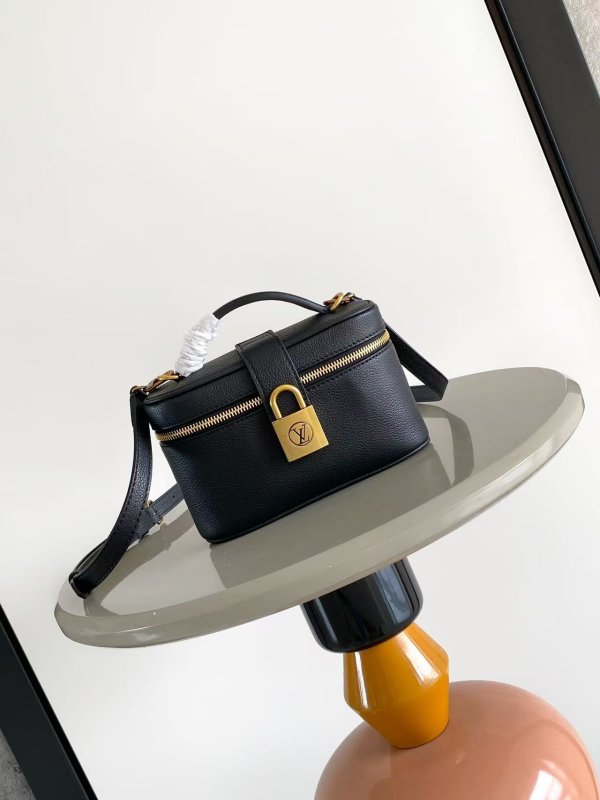 Сумка клатч M27505 Black Low Key Vanity Pouch