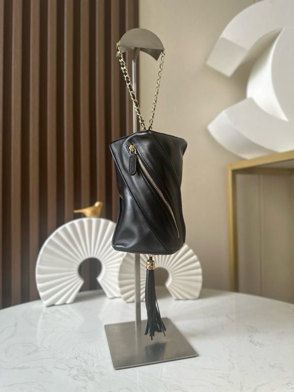 A bag clutch on chain фото 2