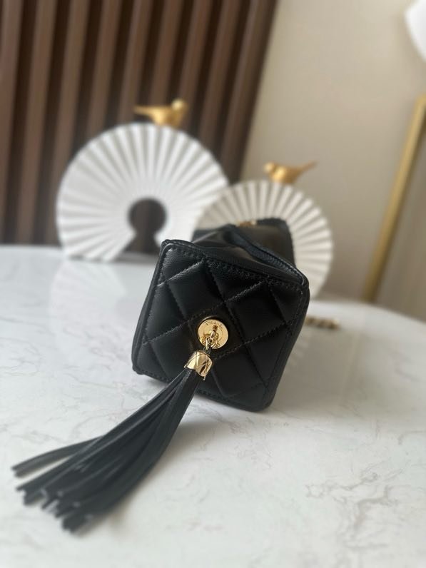 A bag clutch on chain фото 3