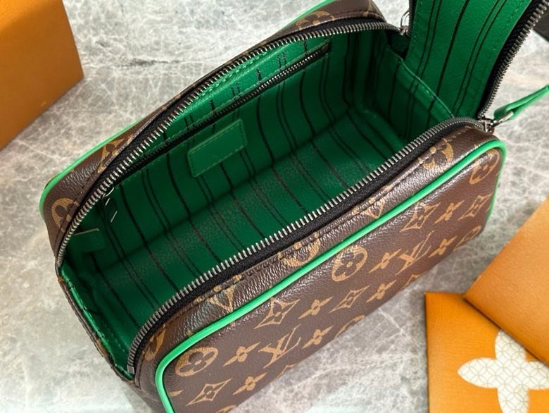 Сумка косметичка Dopp Kit 18 фото 8