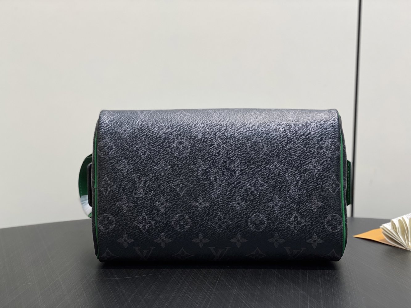 A bag beautician Dopp Kit фото 5