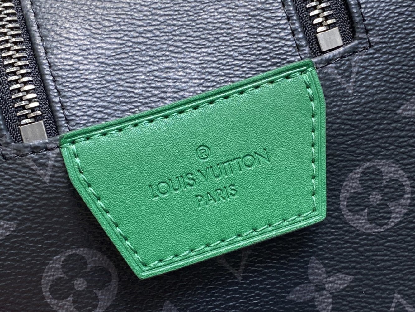 A bag beautician Dopp Kit фото 6