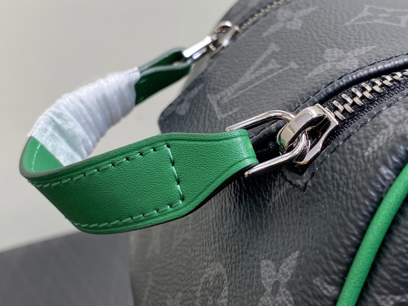 A bag beautician Dopp Kit фото 7