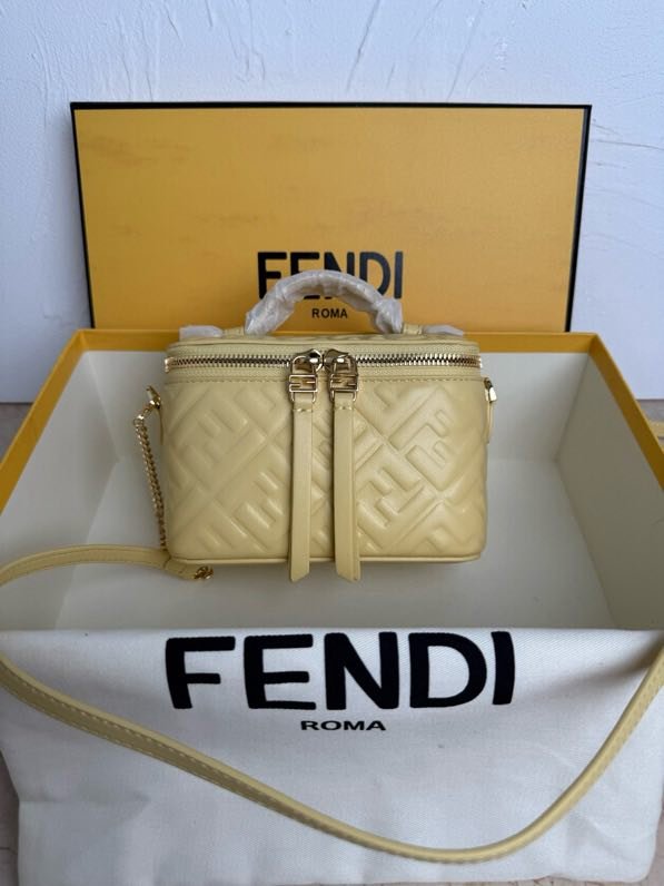 Сумка косметичка FENDI Vanity