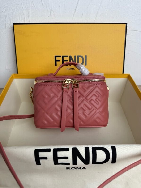 Сумка косметичка FENDI Vanity