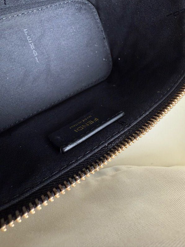 Сумка косметичка FENDI Vanity фото 3