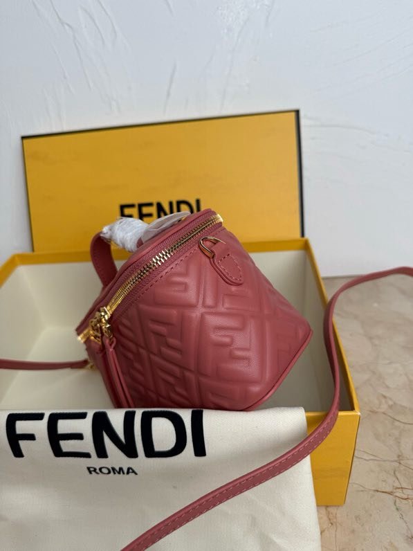 Сумка косметичка FENDI Vanity фото 7