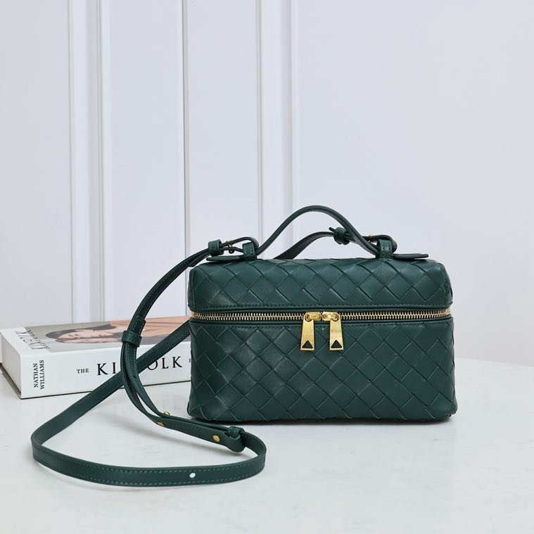 Сумка косметичка кожаная Bang Bang 22 см