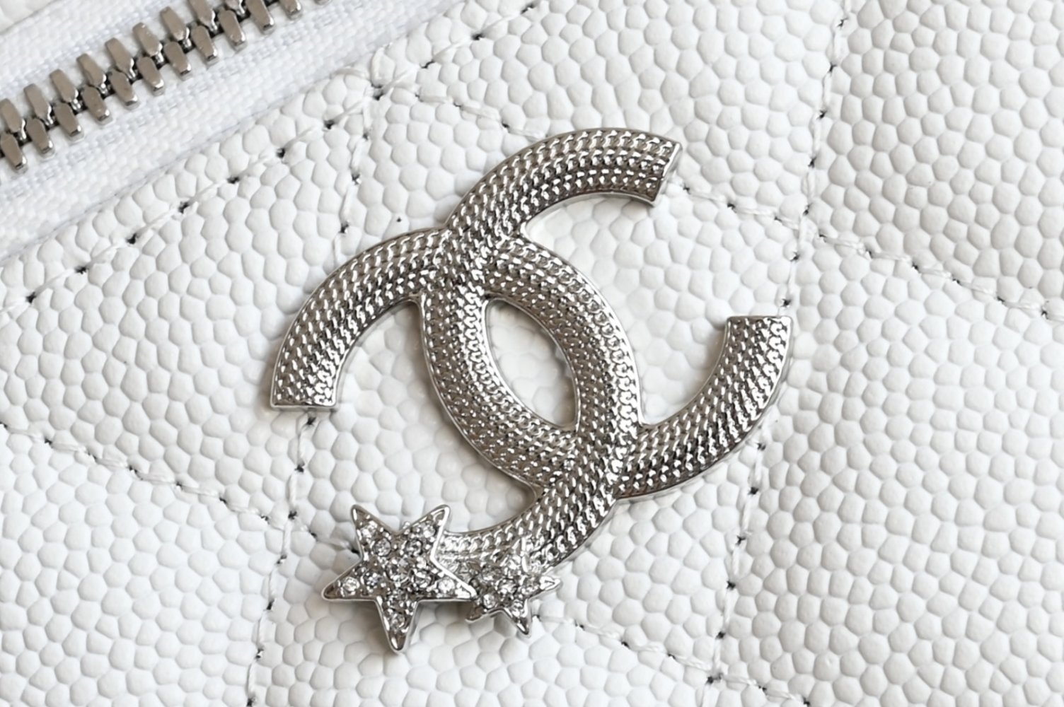 Сумка косметичка кожаная Chanel 25B 19 см фото 6