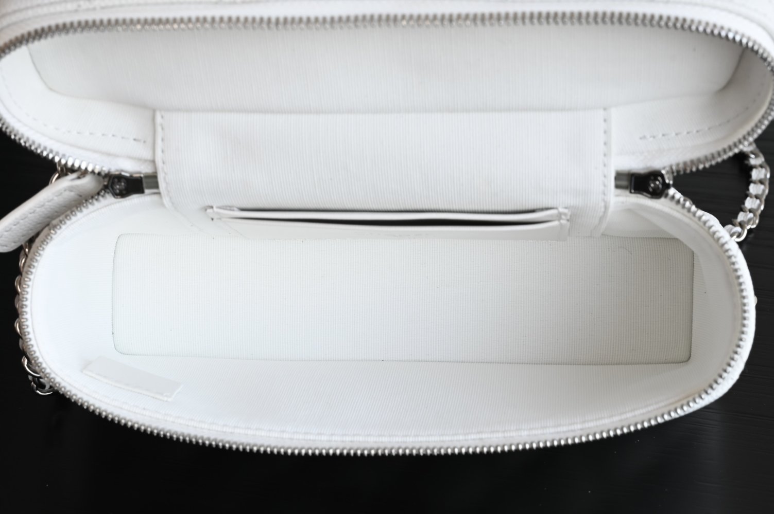 Сумка косметичка кожаная Chanel 25B 19 см фото 9