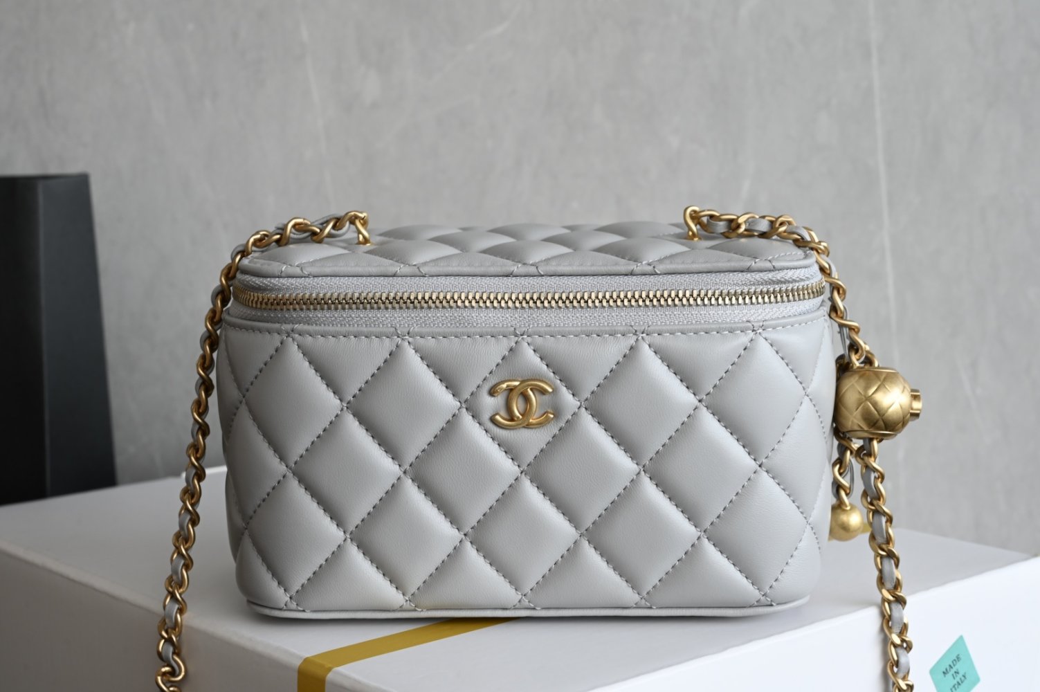 Сумка косметичка кожаная Chanel 25K 19 см